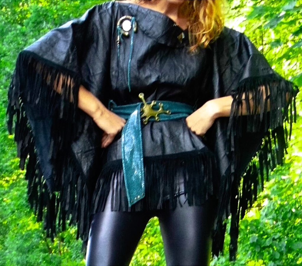 leather vest_InPixio