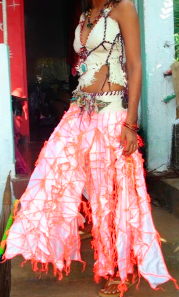 spring pink and white skirt_InPixio